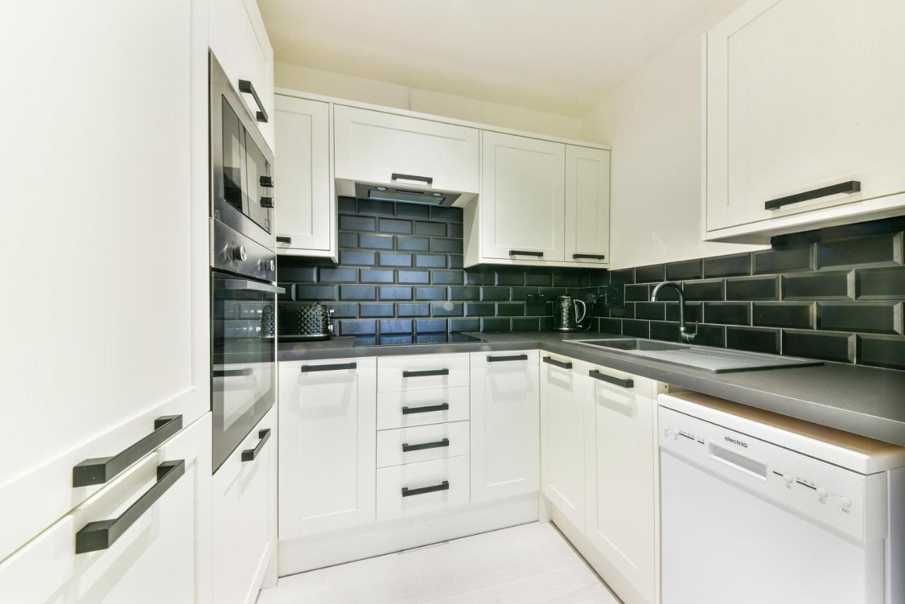 Amazing 2 Bed Apartment Clapham North Londres Exterior foto